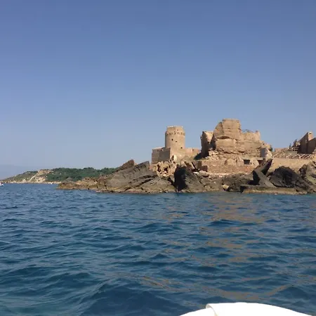 Le Castella *