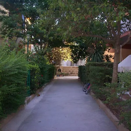 Le Castella